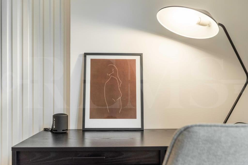 Modern Apartment With Patio & Parking By Rems Malaga Bagian luar foto